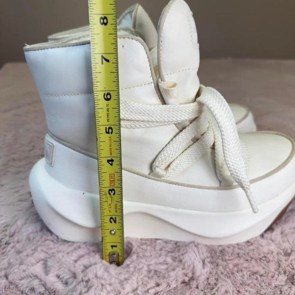 The North Face Platform Winter Boots – Cream / Ivory‎